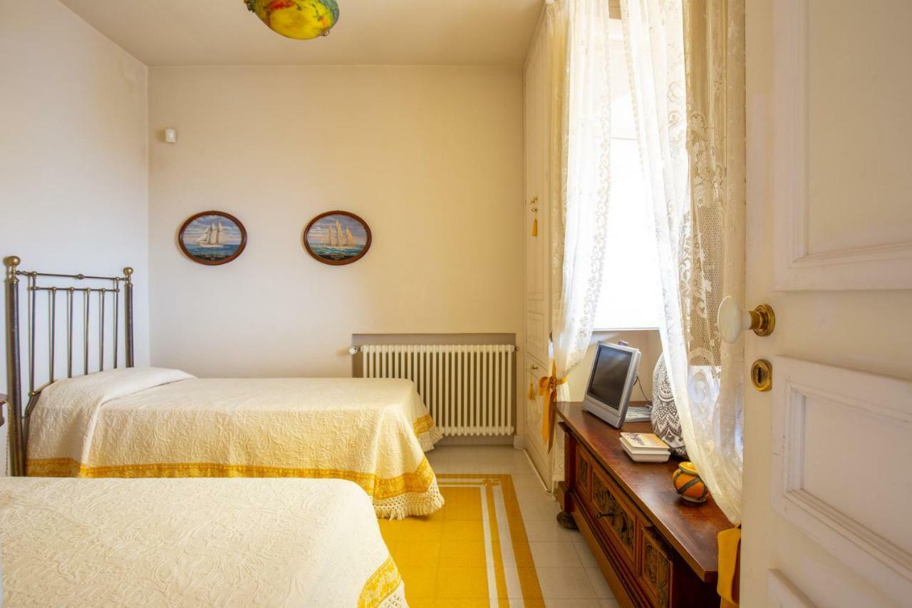 Solemar Sicilia - Casa Porto Bagnera Villa ซานตาฟลาวิอา ภายนอก รูปภาพ
